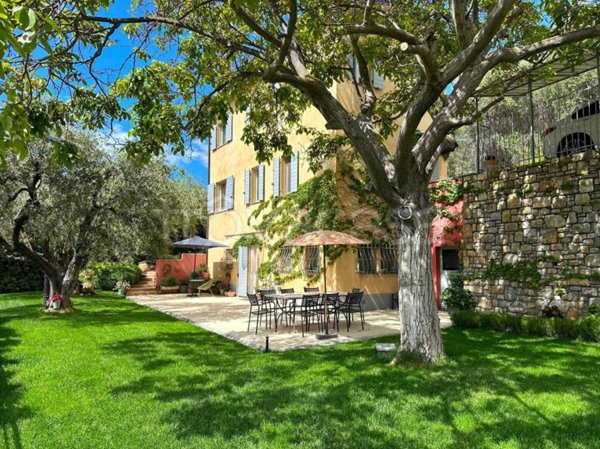 casa indipendente in vendita a Vallebona