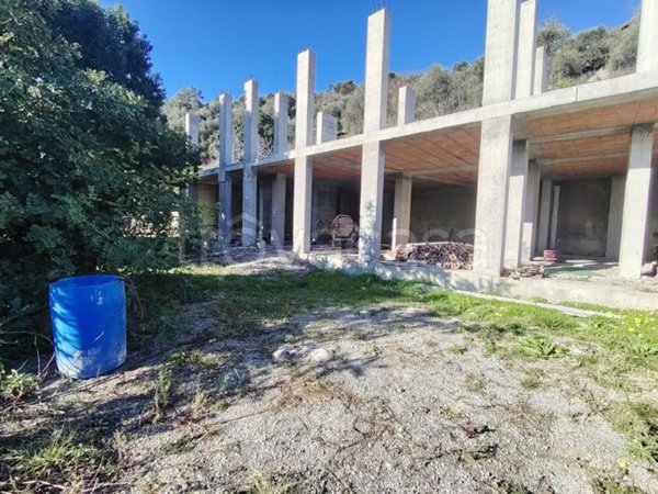casa indipendente in vendita a Vallebona