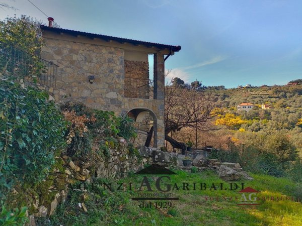 casa indipendente in vendita a Vallebona