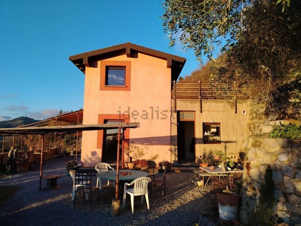 casa indipendente in vendita a Vallebona