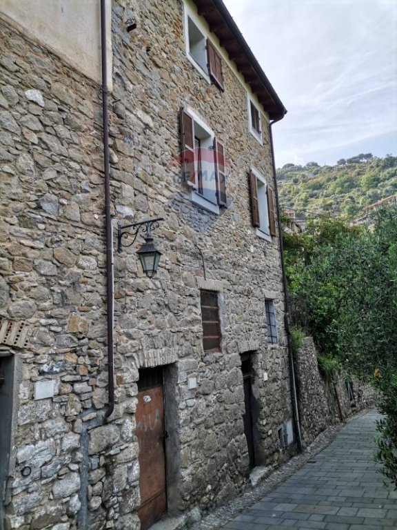 casa indipendente in vendita a Vallebona