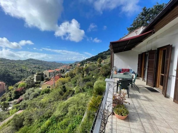 casa indipendente in vendita a Vallebona