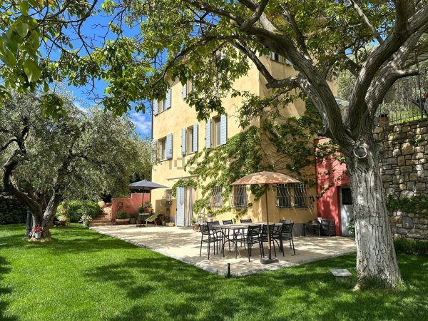 casa indipendente in vendita a Vallebona