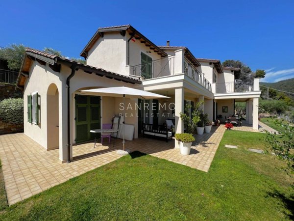 casa indipendente in vendita a Vallebona