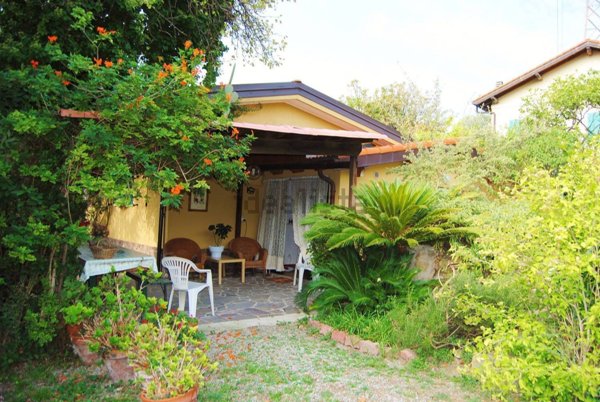 casa indipendente in vendita a Vallebona