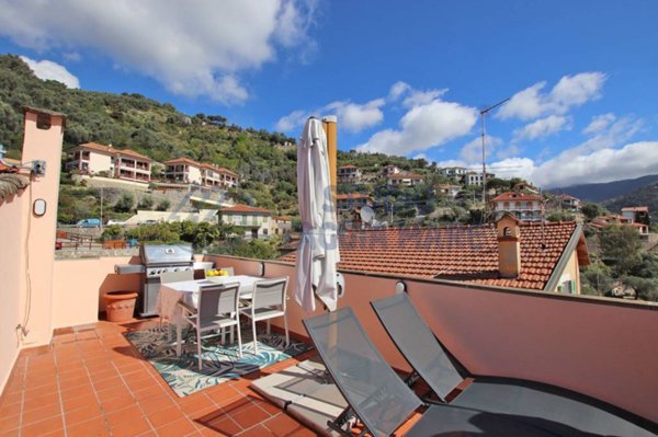 casa indipendente in vendita a Vallebona