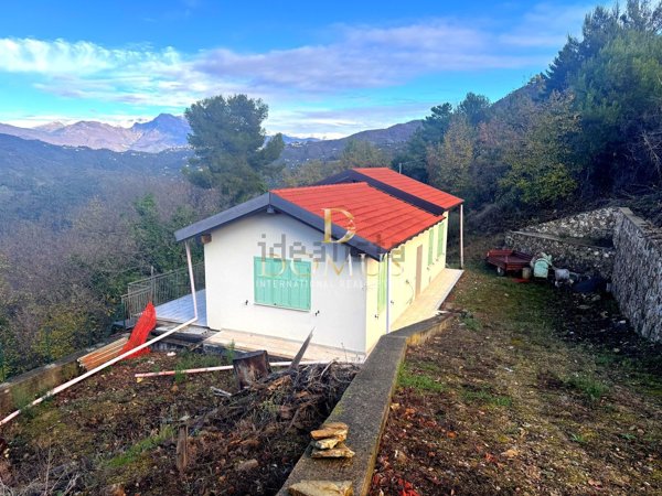casa indipendente in vendita a Vallebona
