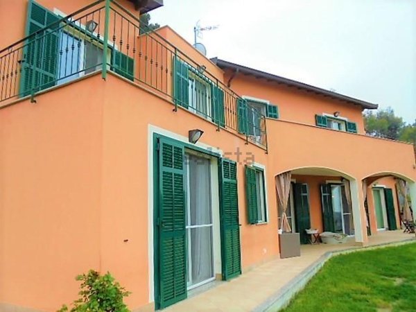 casa indipendente in vendita a Vallebona