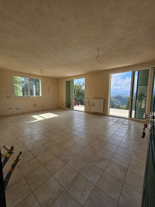 casa indipendente in vendita a Vallebona