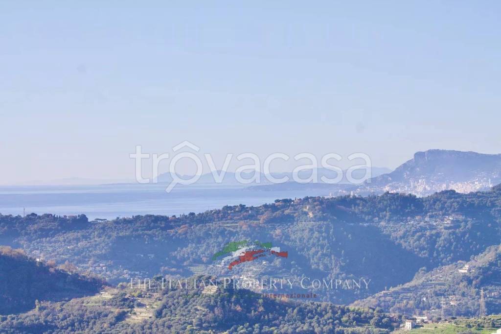 casa indipendente in vendita a Vallebona