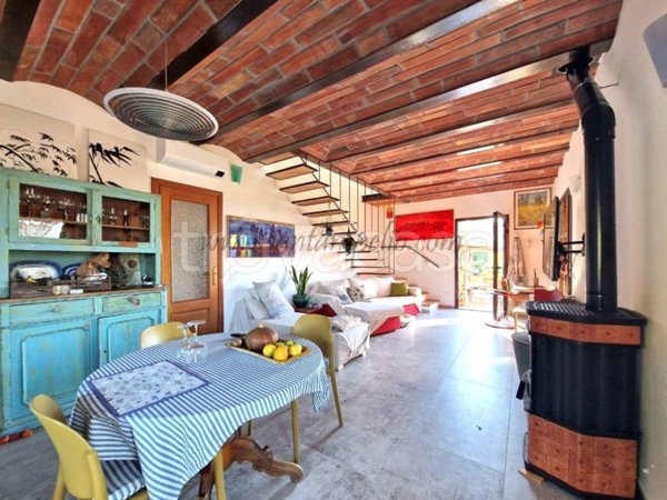 casa indipendente in vendita a Vallebona