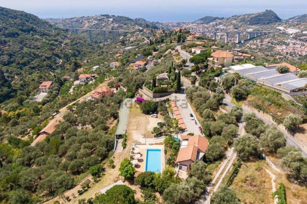 casa indipendente in vendita a Vallebona