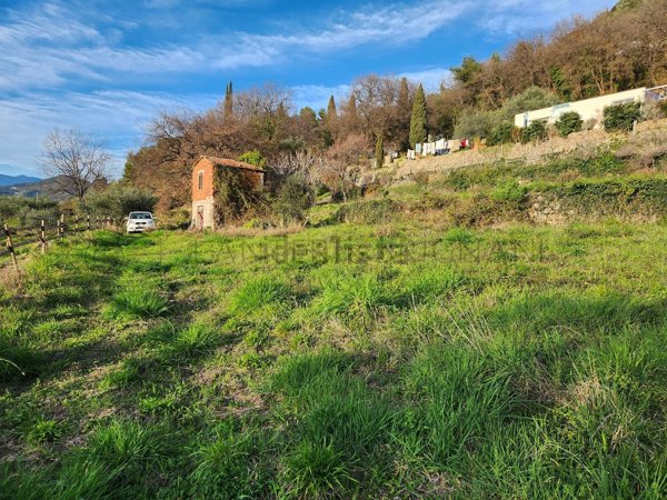casale in vendita a Vallebona