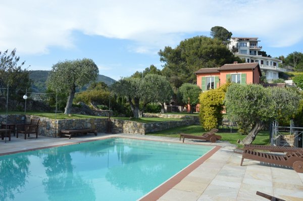 casa indipendente in vendita a Vallebona