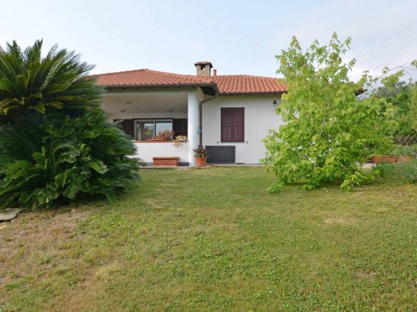 casa indipendente in vendita a Vallebona