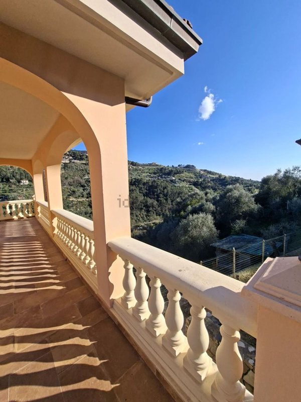 casa indipendente in vendita a Vallebona