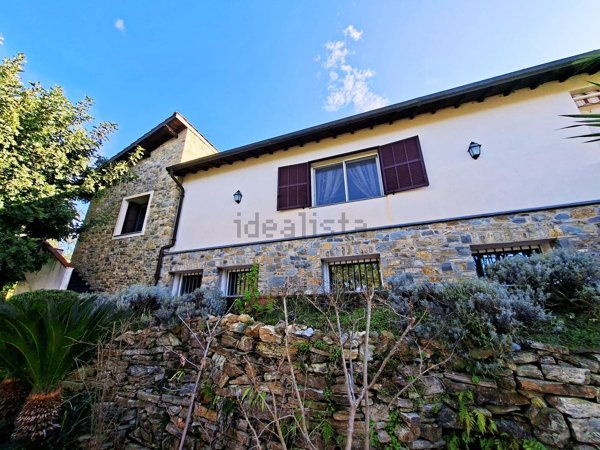 casa indipendente in vendita a Vallebona
