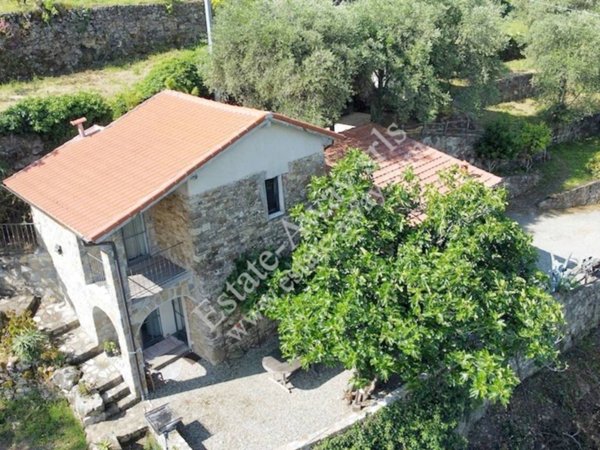 casa indipendente in vendita a Vallebona