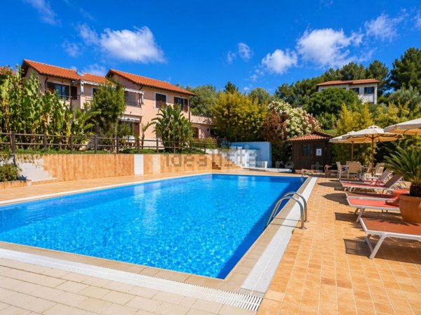 casa indipendente in vendita a Vallebona