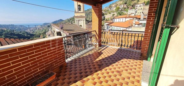 casa indipendente in vendita a Vallebona