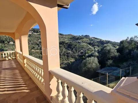 casa indipendente in vendita a Vallebona