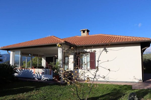 casa indipendente in vendita a Vallebona