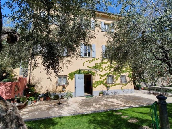 casa indipendente in vendita a Vallebona