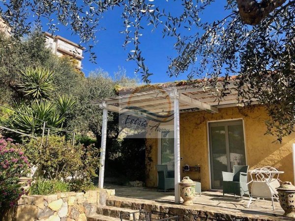 casa indipendente in vendita a Vallebona