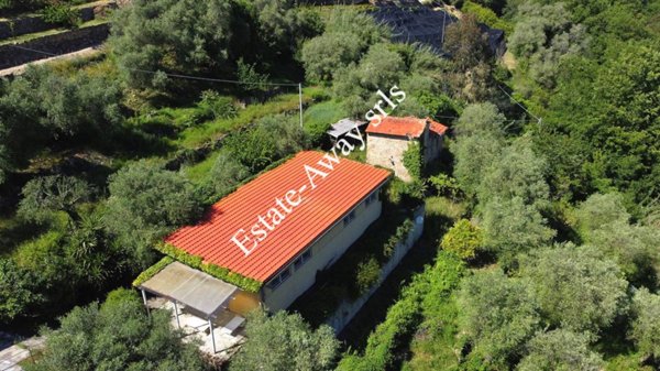 casa indipendente in vendita a Vallebona