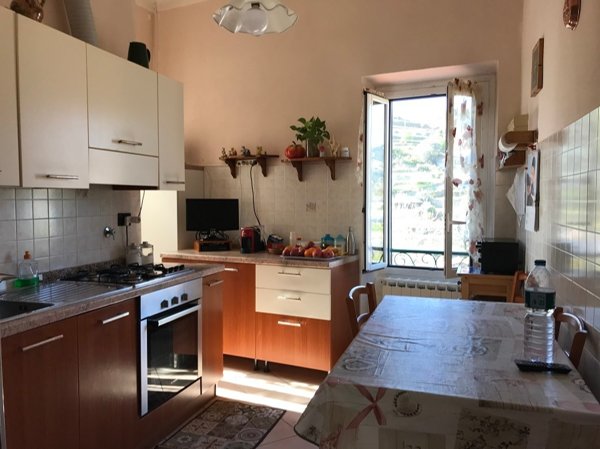 casa indipendente in vendita a Vallecrosia in zona Vallecrosia Alta