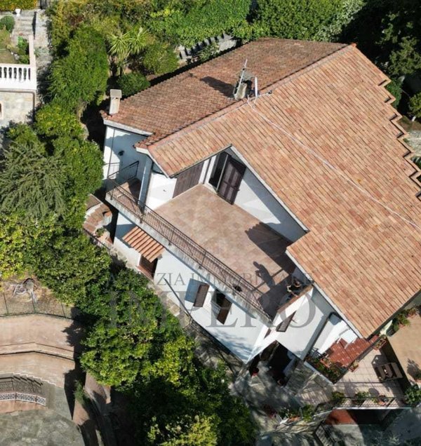 casa indipendente in vendita a Vallecrosia