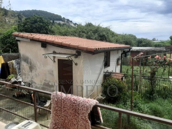 casa indipendente in vendita a Vallecrosia