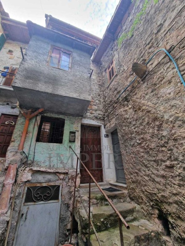 quadrivano in vendita a Vallecrosia