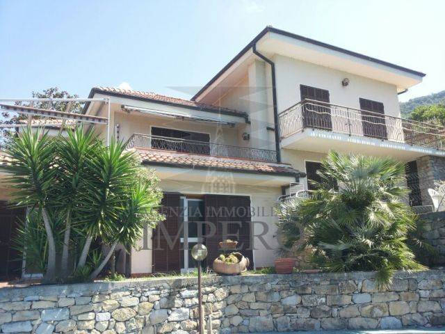 casa indipendente in vendita a Vallecrosia