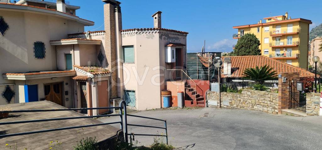 appartamento in vendita a Vallecrosia