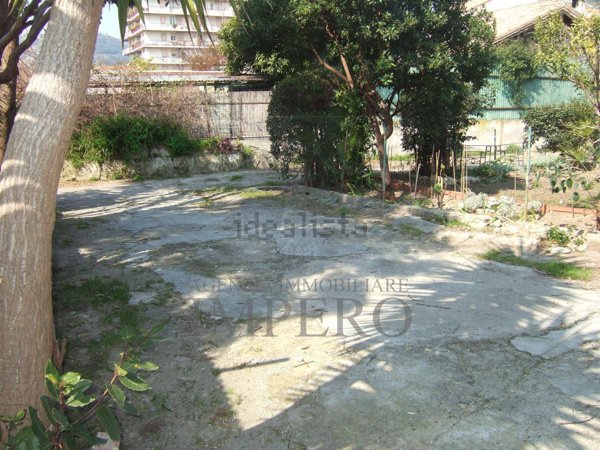 casa indipendente in vendita a Vallecrosia