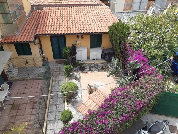 villa in vendita a Vallecrosia