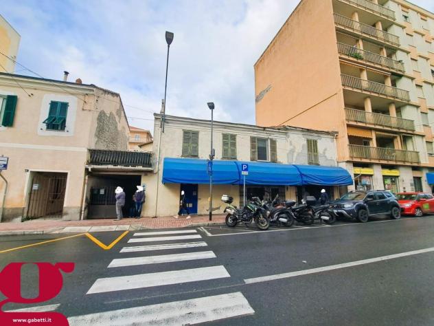 negozio in vendita a Vallecrosia
