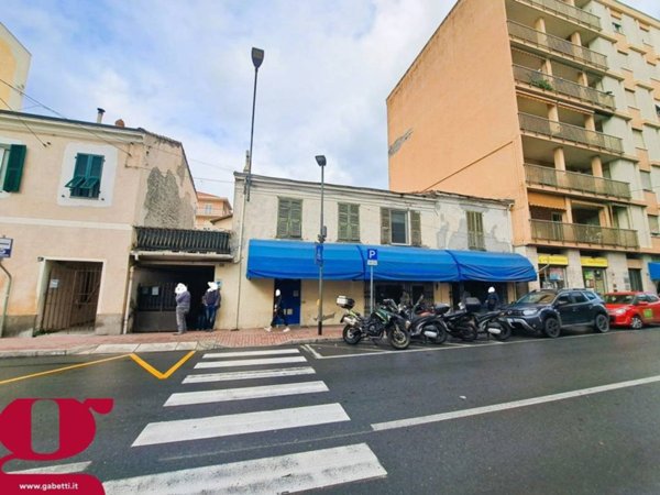 intera palazzina in vendita a Vallecrosia
