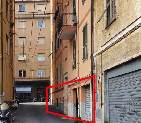 locale commerciale in vendita a Vallecrosia