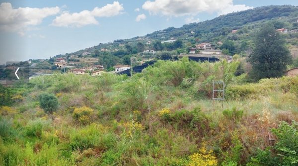terreno edificabile in vendita a Vallecrosia