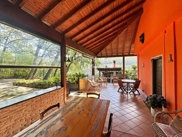 casa indipendente in vendita a Vallecrosia