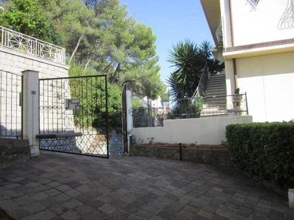 casa indipendente in vendita a Vallecrosia