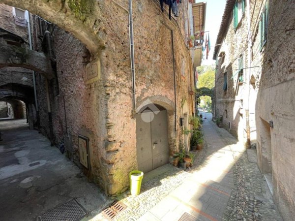 appartamento in vendita a Vallecrosia in zona Vallecrosia Alta