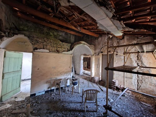 casa indipendente in vendita a Vallecrosia
