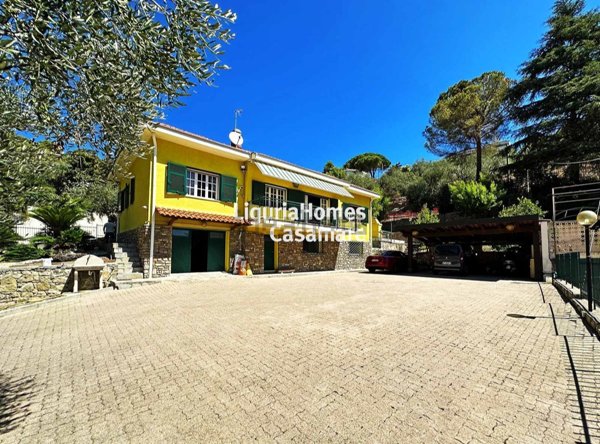 casa indipendente in vendita a Vallecrosia