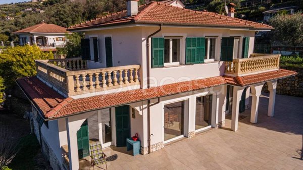 casa indipendente in vendita a Vallecrosia