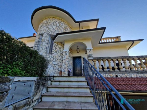 casa indipendente in vendita a Vallecrosia