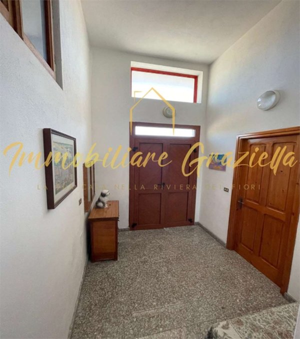 casa indipendente in vendita a Vallecrosia