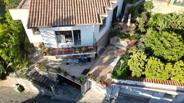 casa indipendente in vendita a Vallecrosia
